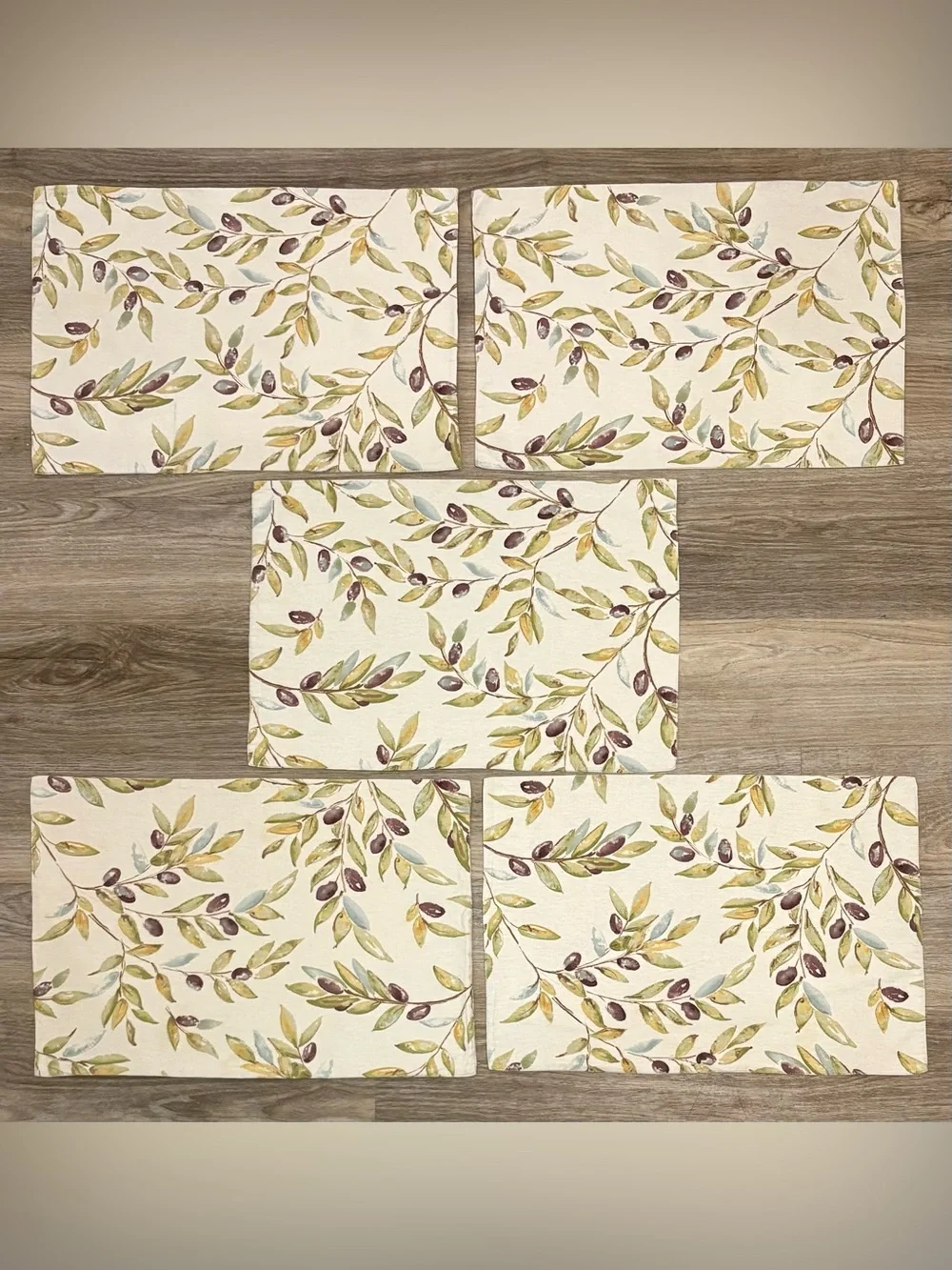 Pottery Barn Olive Branch 14x20 Cloth Placemats Set of 5 RARE & Hard to Find